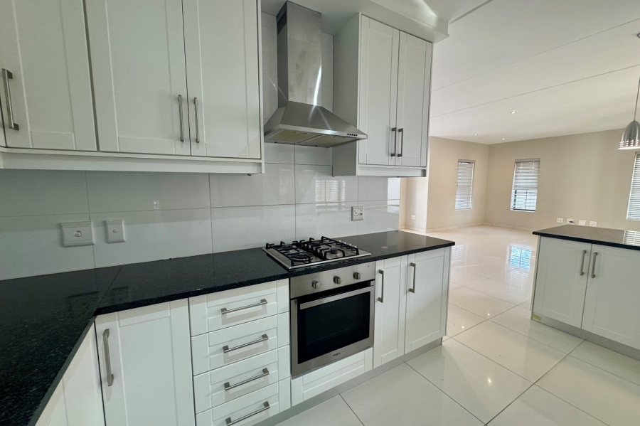 To Let 3 Bedroom Property for Rent in Graanendal Western Cape